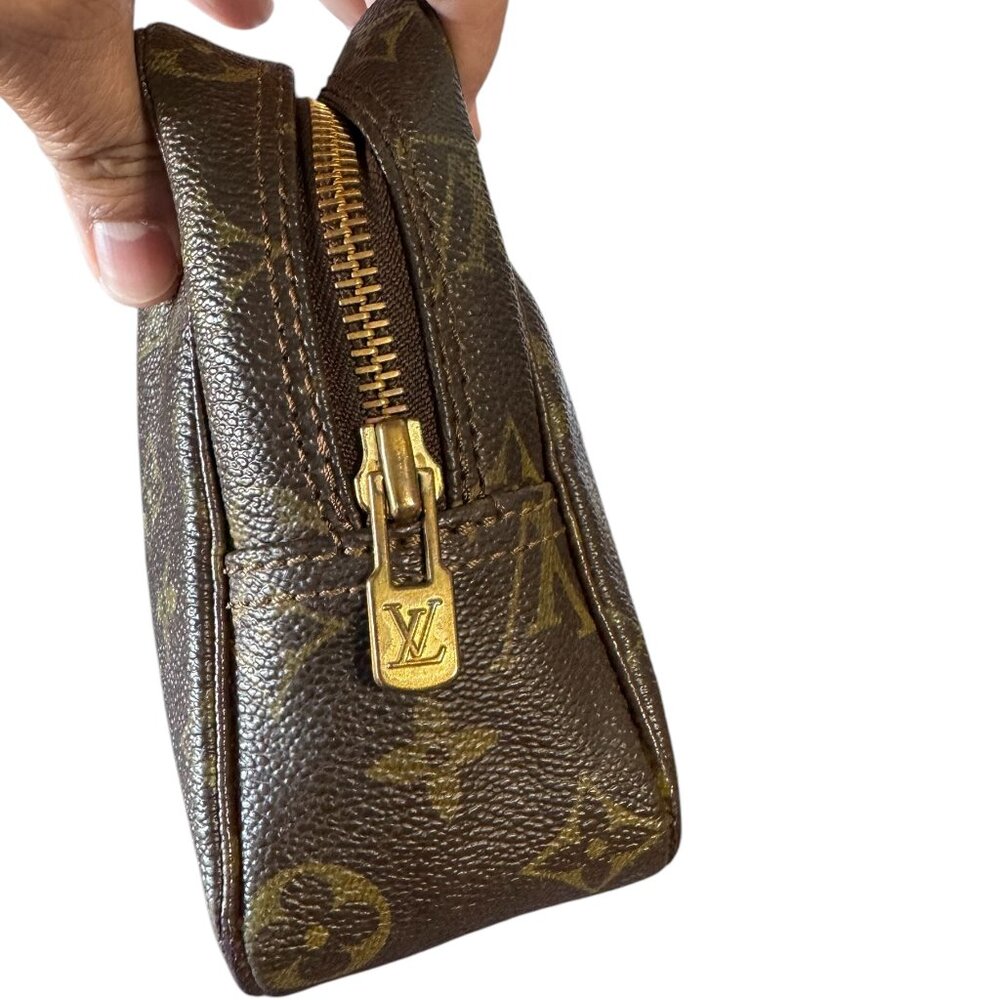 LOUIS VUITTON Monogram Trousse Toilette 23 - Picture 9 of 12